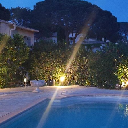 Grand Appartement Dans Maison Avec Piscine Privee เฟรฌูส ภายนอก รูปภาพ
