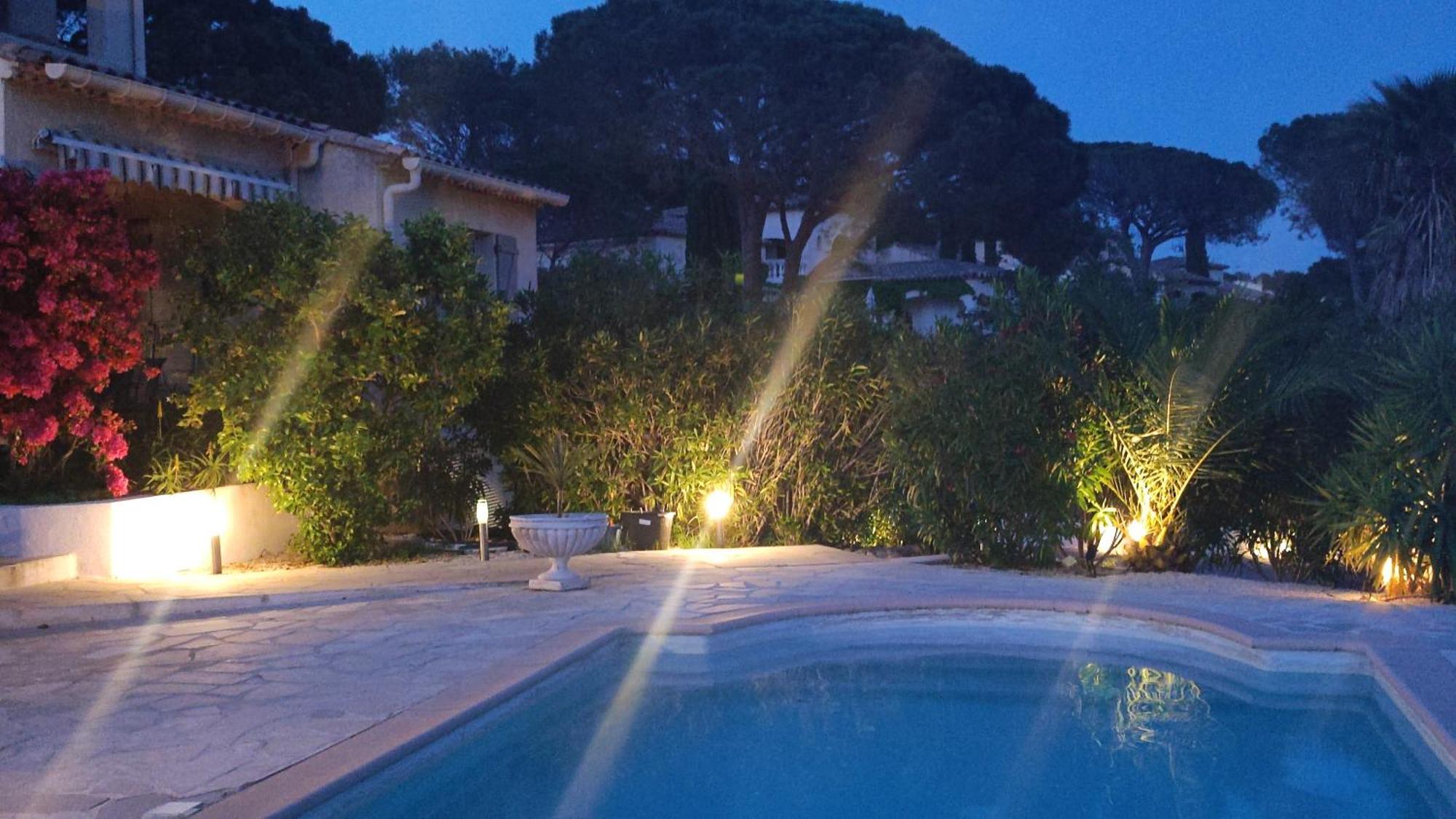 Grand Appartement Dans Maison Avec Piscine Privee เฟรฌูส ภายนอก รูปภาพ