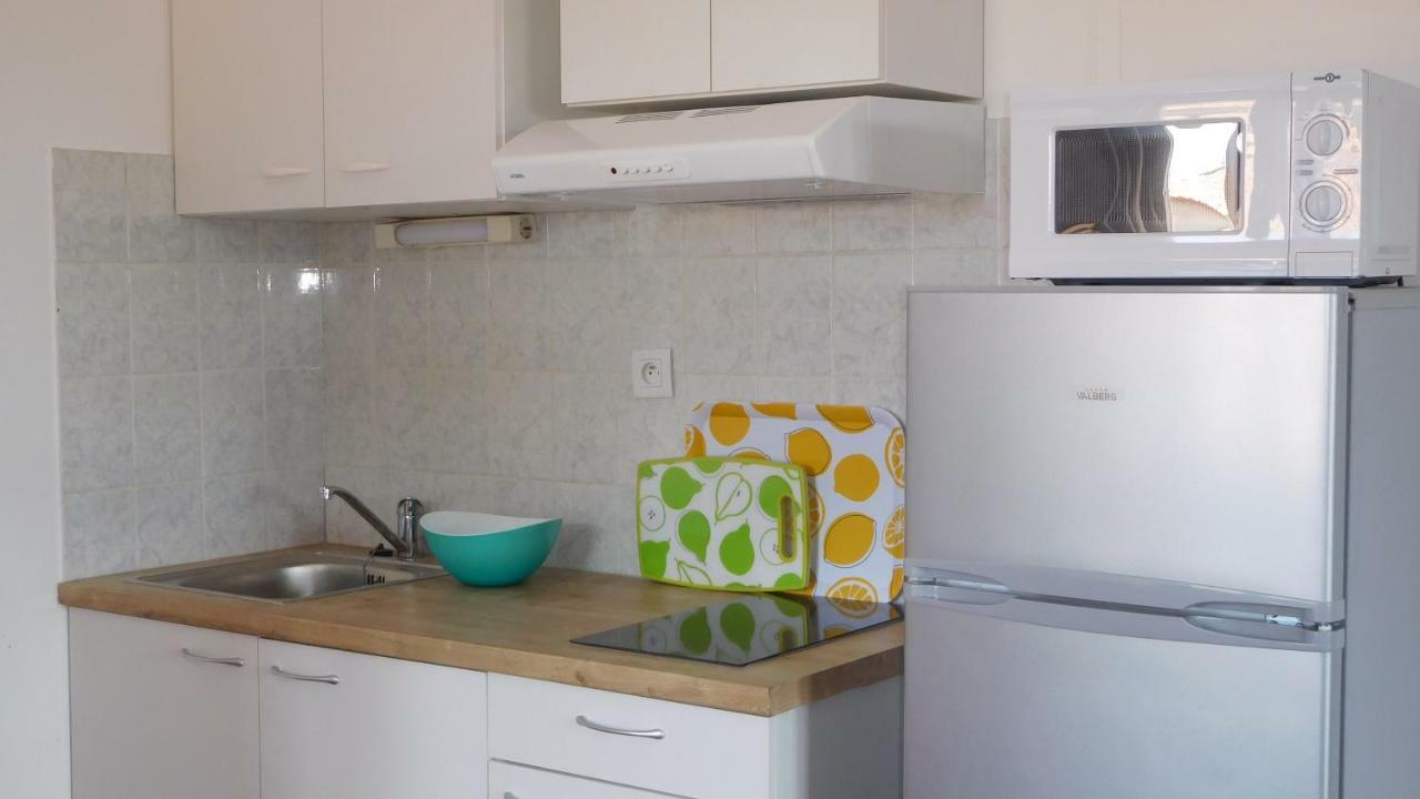 Grand Appartement Dans Maison Avec Piscine Privee เฟรฌูส ภายนอก รูปภาพ